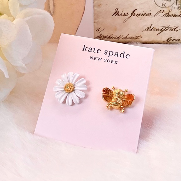 NEW KATE SPADE ♠️ ALL BUZZ BEE FLOWER EARRINGS - Picture 2 of 5